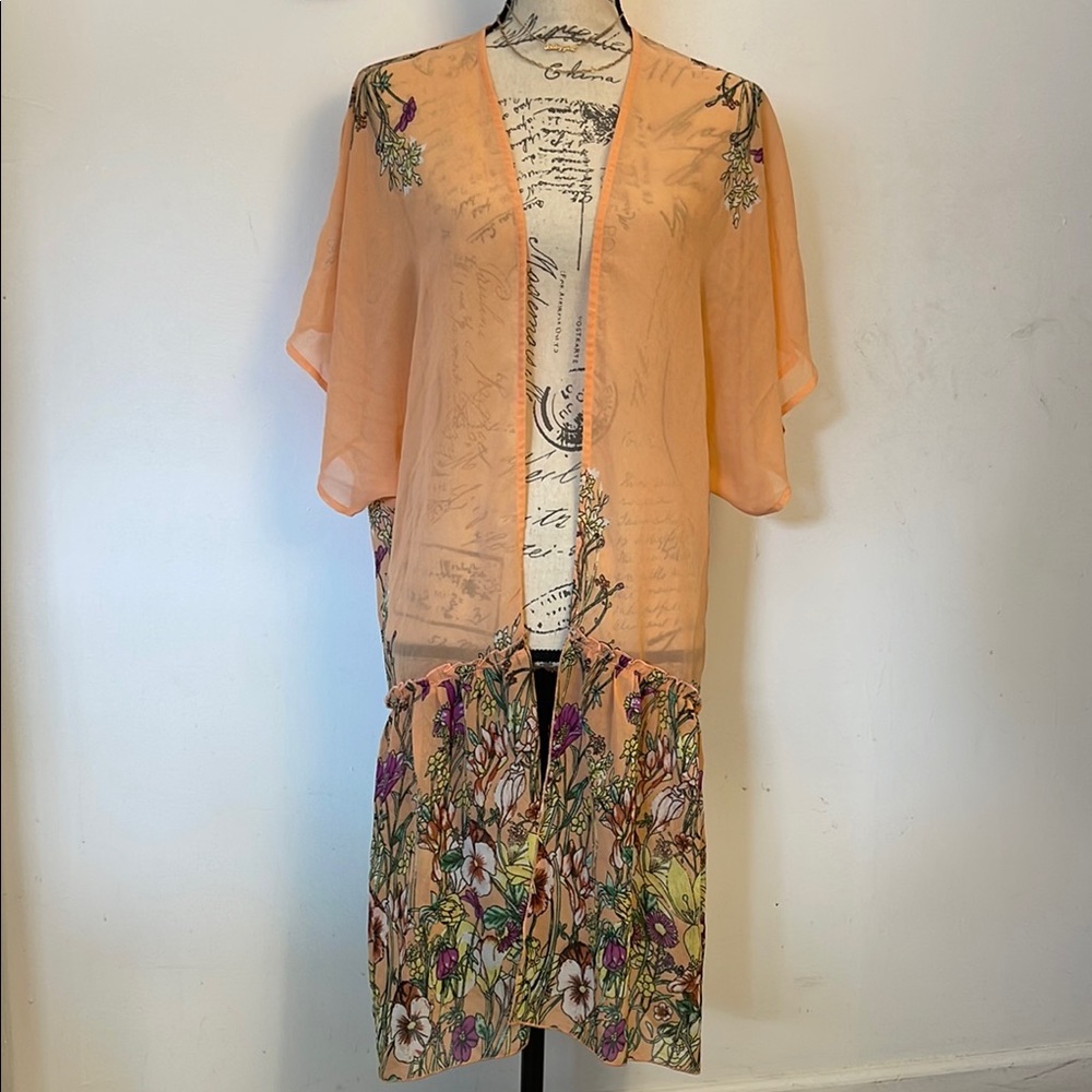 EN CREME | Women’s Peach Floral Ruffle Kimono Size Small